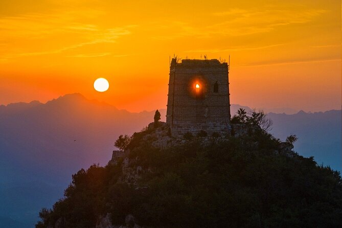 Private Sunset&Night Tour: Simatai Great Wall & Gubei Water Town - Tour Overview