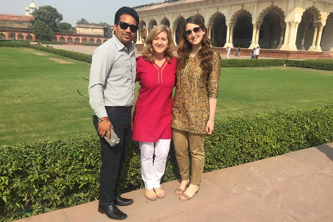 Private Taj Mahal Day Trip by Express Train With Lunch