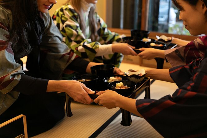Private Tea Ceremony Experience in a Shopping Arcade Tea Room