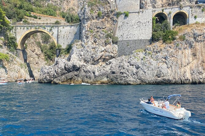 Private Tour by 40CV Boat From Salerno to Amalfi and Positano