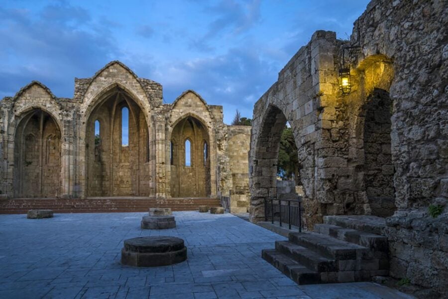 Private Tour in The Jewish Quarter & Grand Masters Palace