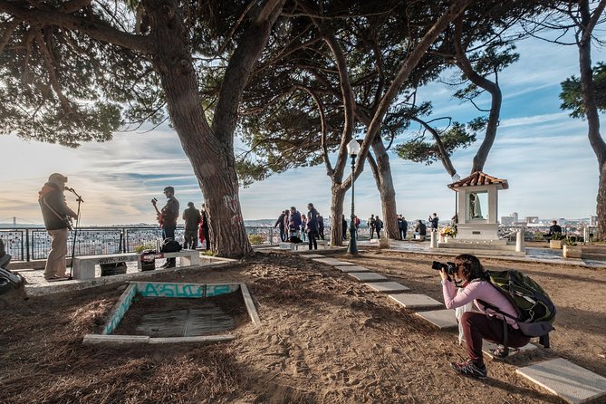 Private Tour - Lisbon Walking Tour With a Photographer