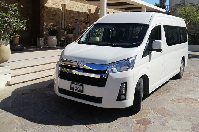 Private Transfer From Los Cabos Airport to Cabo San Lucas