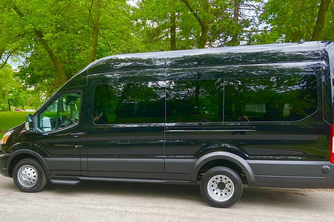 Private Transfer From Toronto City to Toronto Pearson Airport