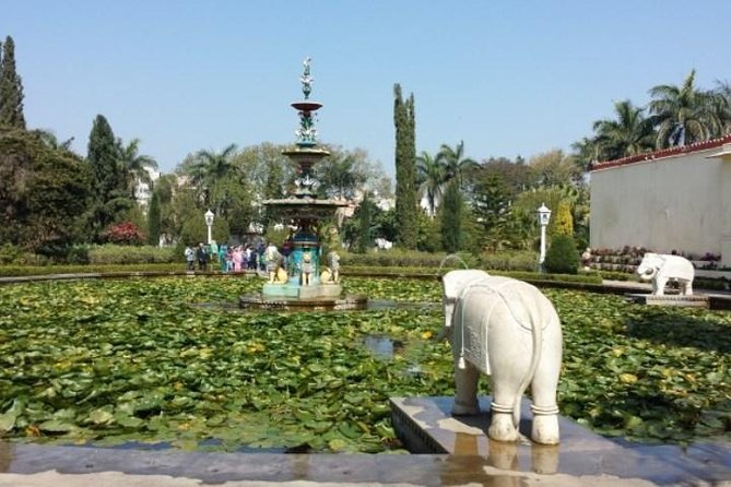 Private Transfer From Udaipur To Jodhpur Via Jain Temple & Kumbhalgarh Fort