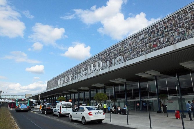 Private Transfer: Orly Airport to Paris