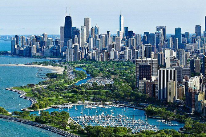 Private Transfer: Pearson Airport YYZ to Toronto in Business Car