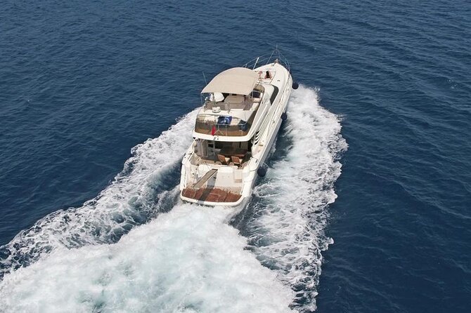 Private VIP Motoryacht Charter in Bodrum For 6 Hours With Lunch