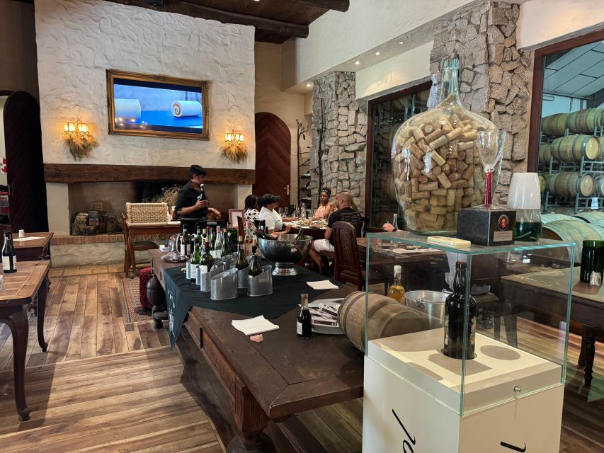 Private Wine Tour: Visit Stellenbosch, Franschhoek &Paarl