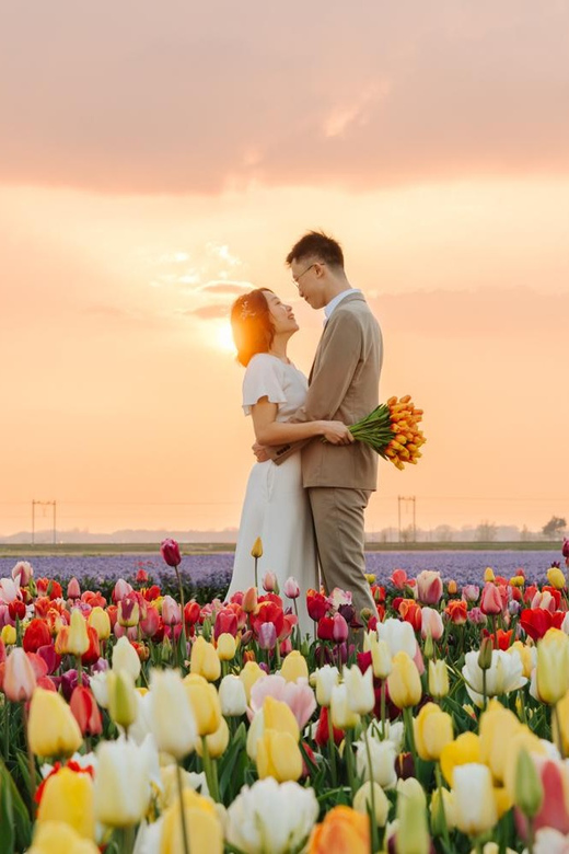 Professional Photoshoot at Tulip Fields and Keukenhof