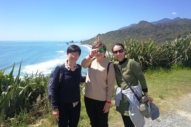 Punakaiki Blow Holes & Pancake Rocks Scenic Tour