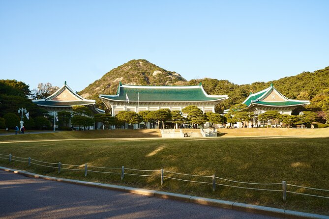 Rare Chance : The Koreas White House Walking Tour - Exploring the Blue House