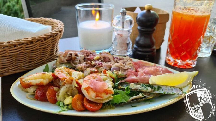 Regensburg: Special Wine & Food Tasting at Caffè Rinaldi - Wine Tasting Experience