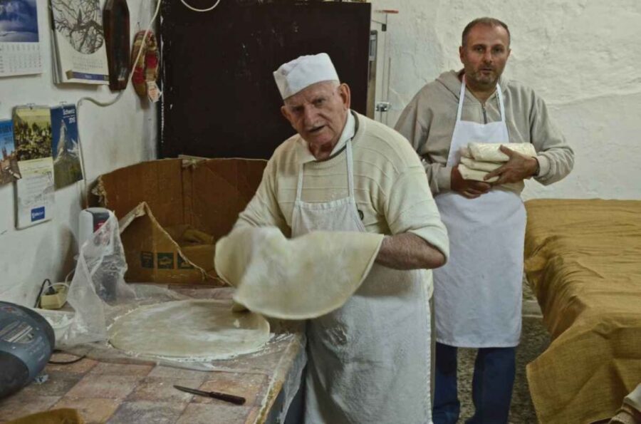Rethymno: Old Town Walking Tour With Meal - Tour Overview