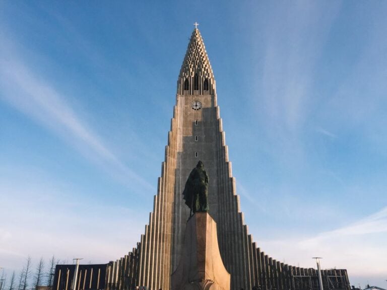 Reykjavik: Express Walk With a Local in 60 Minutes