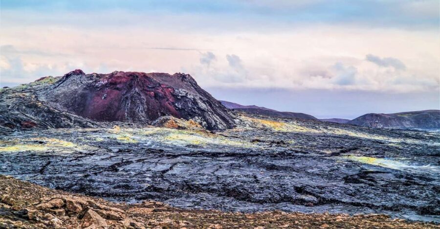 Reykjavík: Guided Afternoon Hiking Tour to New Volcano Site