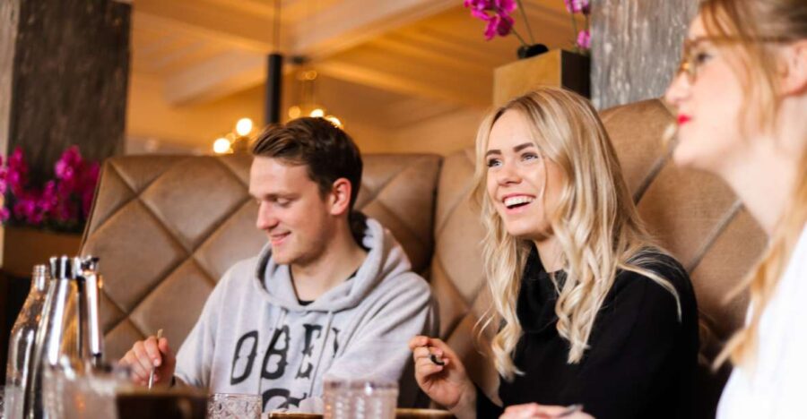 Reykjavik: Guided Foodie Walking Tour With 6 Tastings