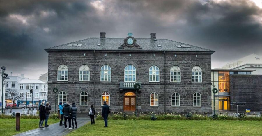 Reykjavik: Private Icelandic Viking Age Walking Tour