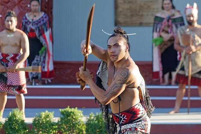 Rotorua Small Group Tour Incl Te Puia, Buffet Lunch & Concert - Inclusions