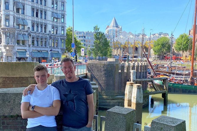 Rotterdam City of Spies Quest Experience - Smartphone App-Based Scavenger Hunt