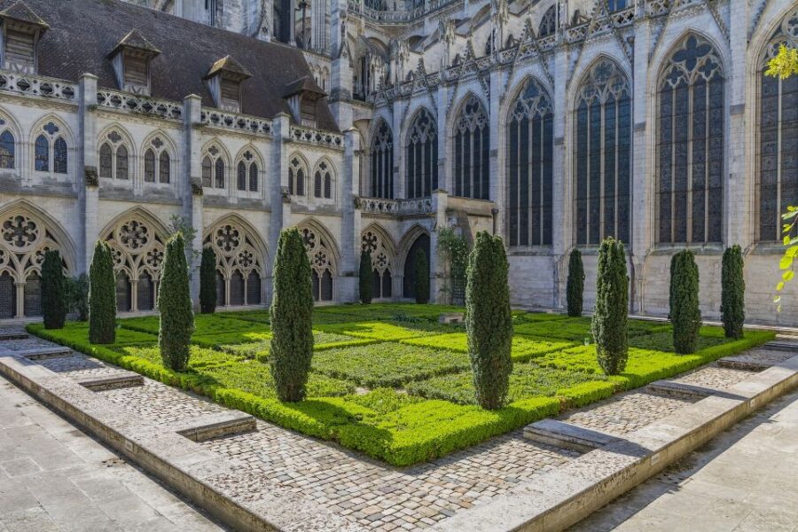 Rouen: Bachelorette Party Outdoor Smartphone Game - Game Overview