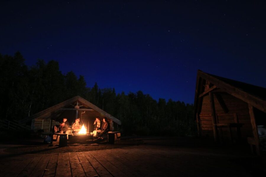 Rovaniemi: BBQ Picnic Experience Under Northern Lights