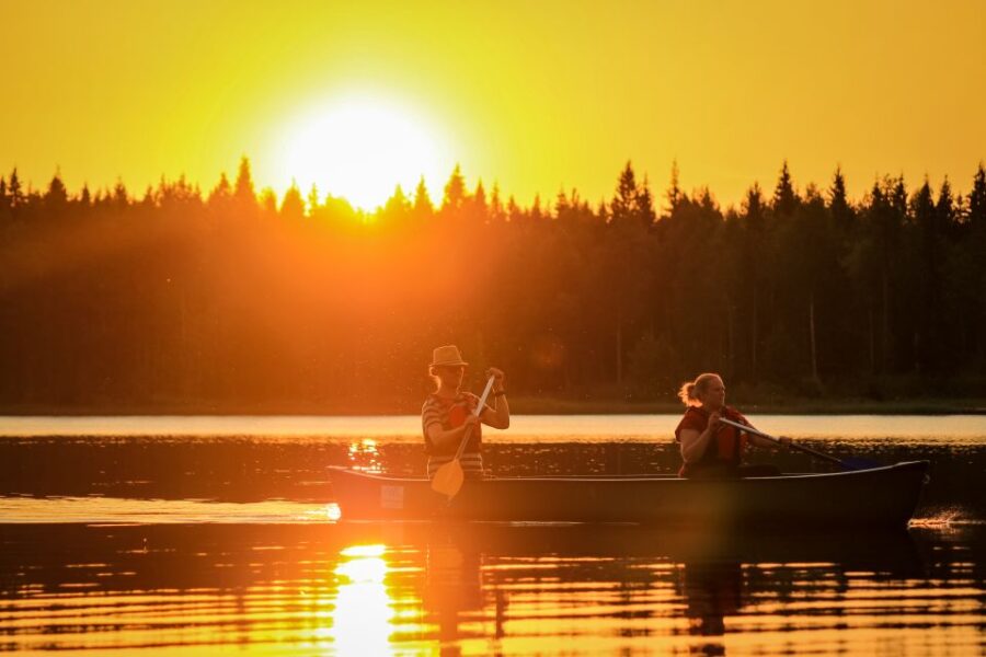 Rovaniemi: Canoeing Under the Midnight Sun - Experience Highlights