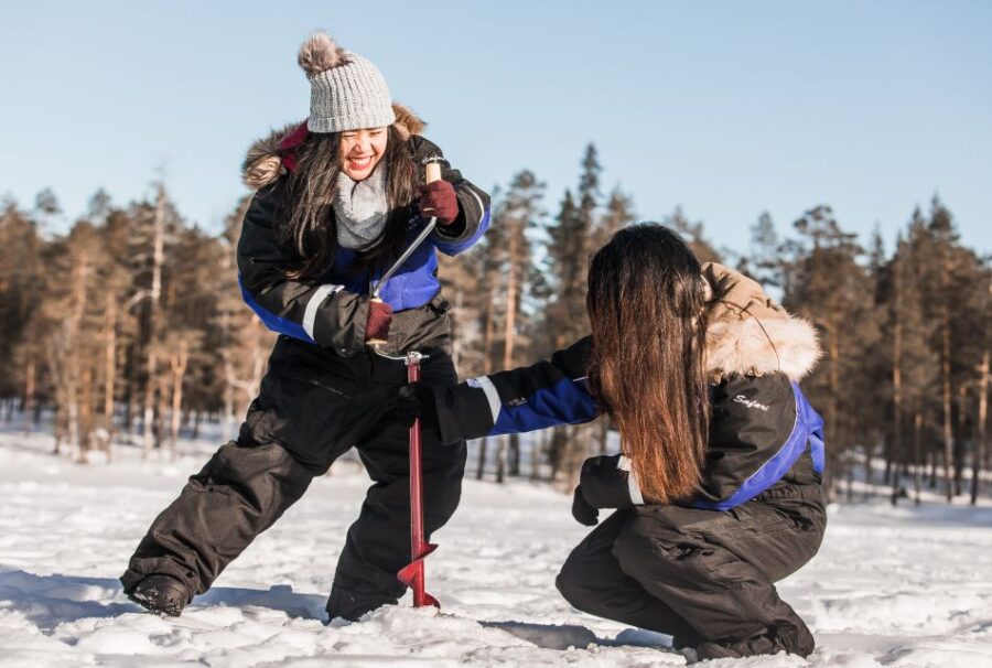 Rovaniemi: Ice Fishing Experience