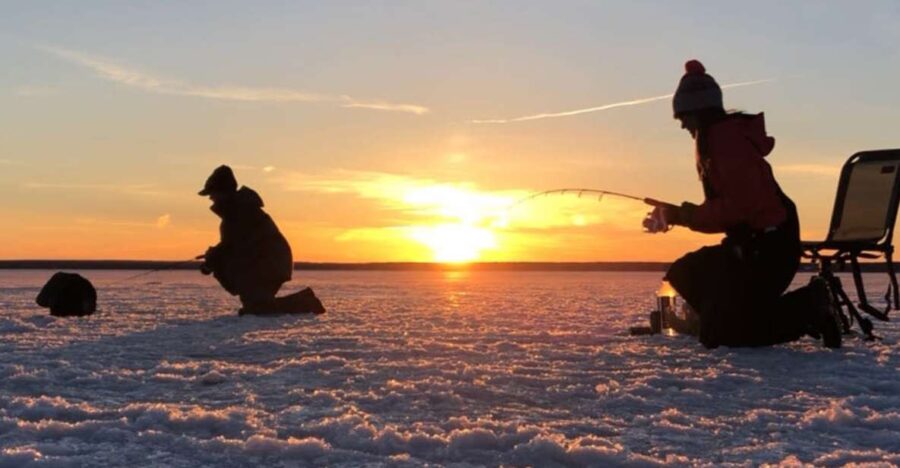Rovaniemi: Ice Fishing Small Group Tour & Barbeque