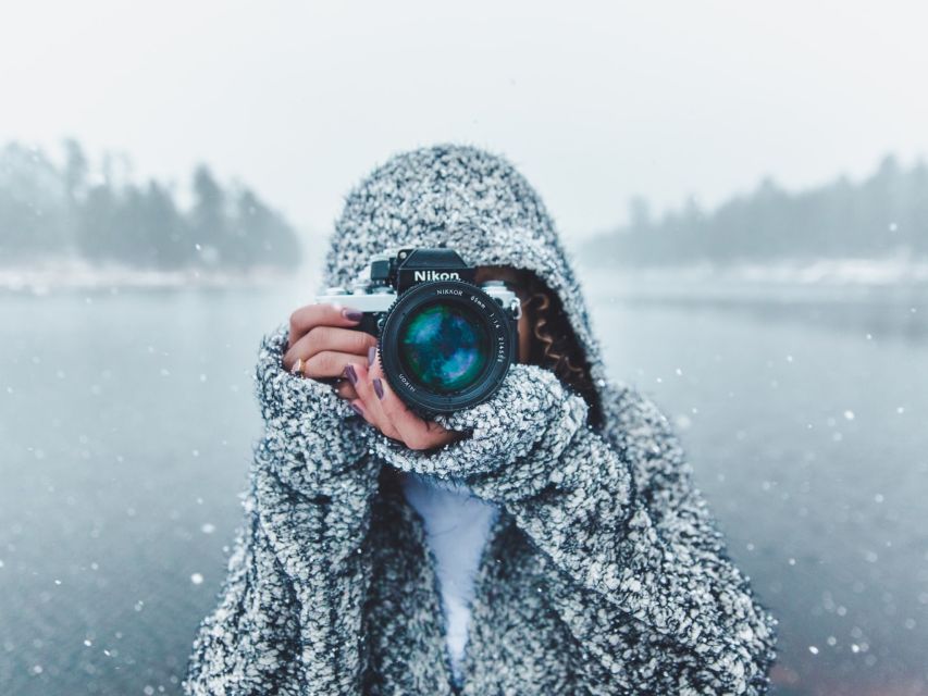Rovaniemi: Private Winter Wonderland Photoshoot Tour