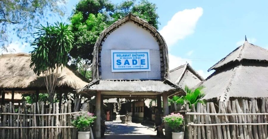 Sade Village, Kuta Lombok, and South Coasts: Private Tour