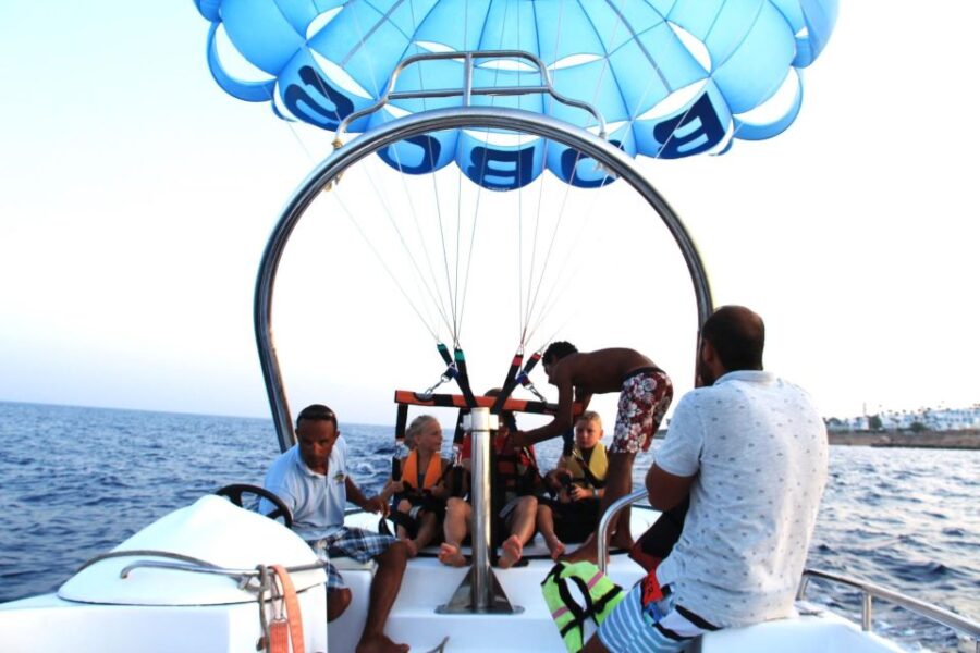 Safaga: Orange Island Speedboat, Snorkeling & Parasailing