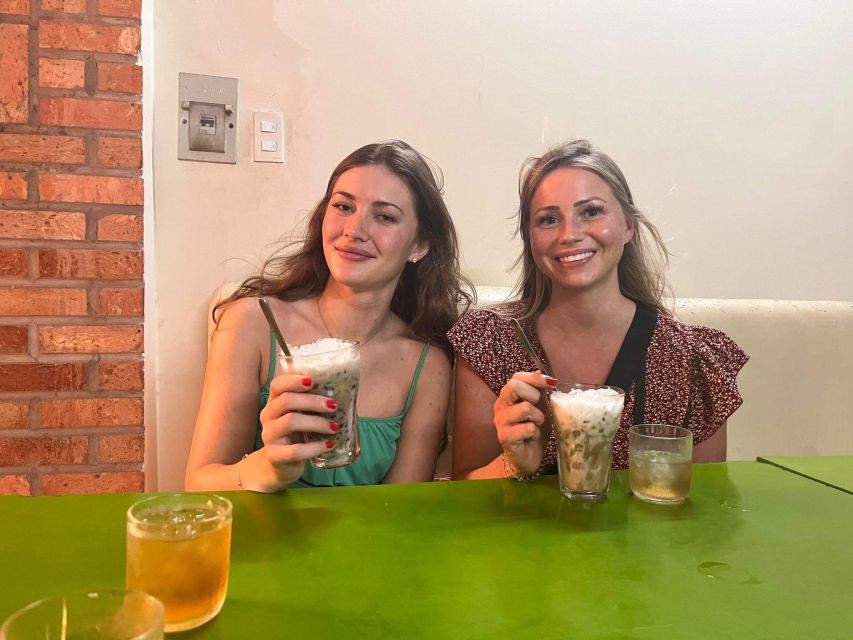 Saigon: Night Sightseeing And Street Food Tour By Vespa - Tour Overview