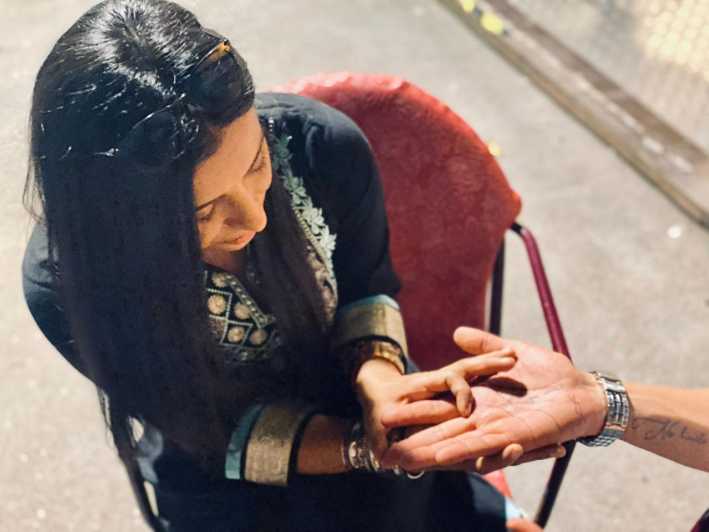 Salamanca: Palmistry, Come and Discover Your Path in Your Hands