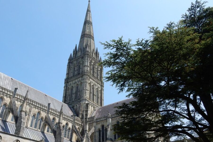 Salisbury: Quirky Self-Guided Smartphone Heritage Walks - Overview of the Activity