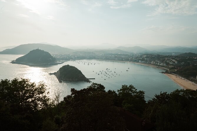 San Sebastian SIGHTSEEING and PINTXOS – Private Cultural & Gastronomic Adventure