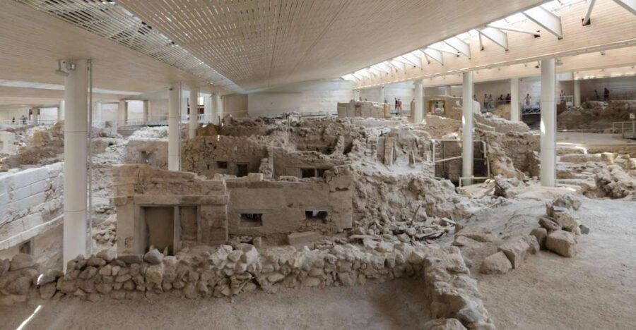 Santorini: Akrotiri Prehistoric City Guided Walking Tour - Overview of Akrotiri Prehistoric City