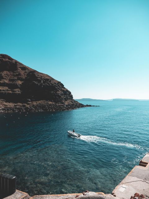 Santorini Bliss: Discover the Charms of the Southern Delight