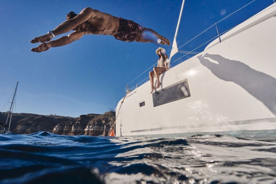 Santorini: Caldera Catamaran Cruise With Meal & Drinks