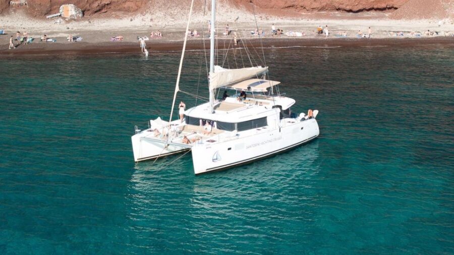 Santorini Catamaran Day Cruise: Lunch, Drinks and Transfers