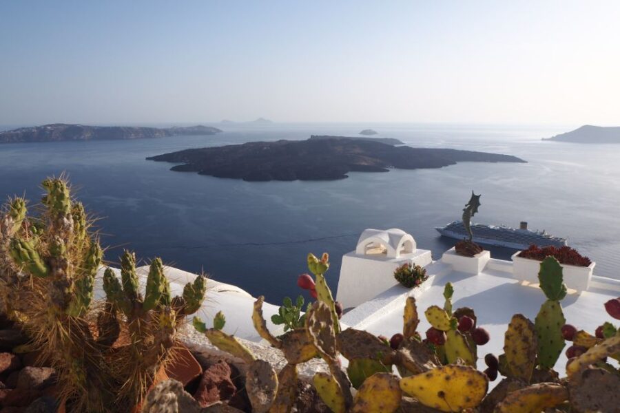 Santorini Full-Day Boat Trip From Paros