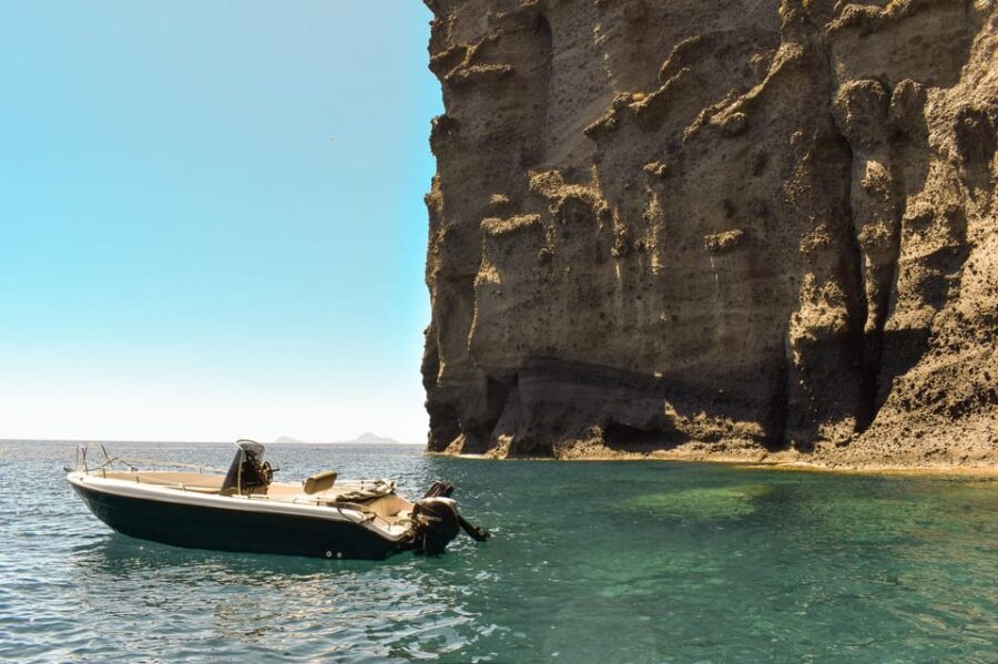 Santorini: Full-Day Licence-Free Motorboat Rental
