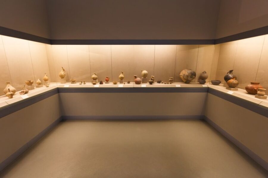Santorini History & Archeology Tour