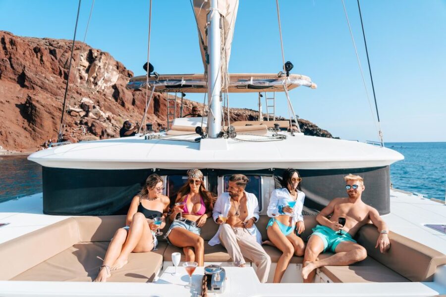 Santorini: Luxury Catamaran Cruise With Lunch, BBQ & Drinks