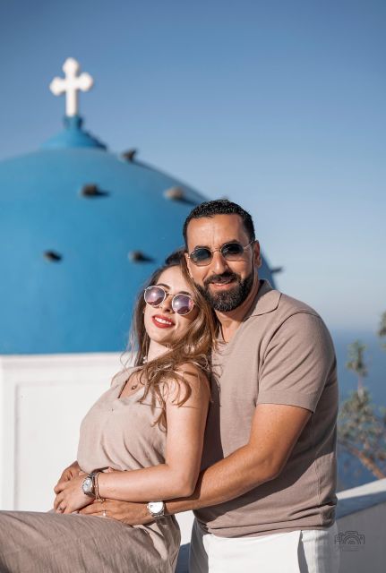 Santorini: Private Photoshoot in Oia or Imerovigli