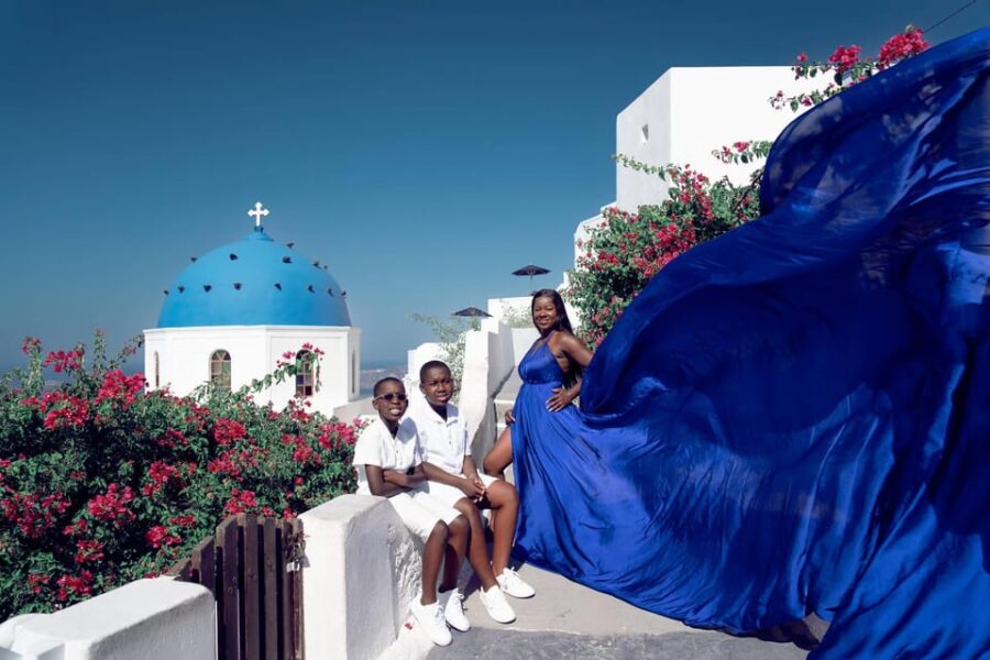 Santorini: Private Photoshoot Seprate Entrance to Blue Dome