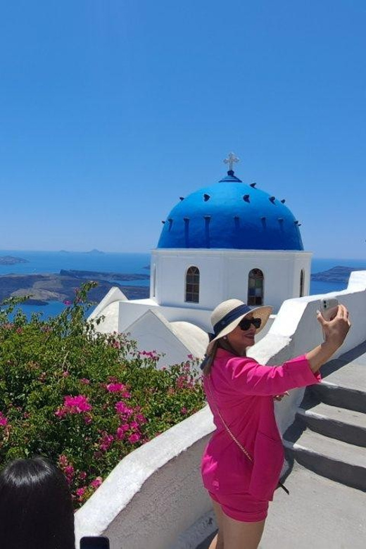 Santorini: Private Tour in Spanish With Local Guide
