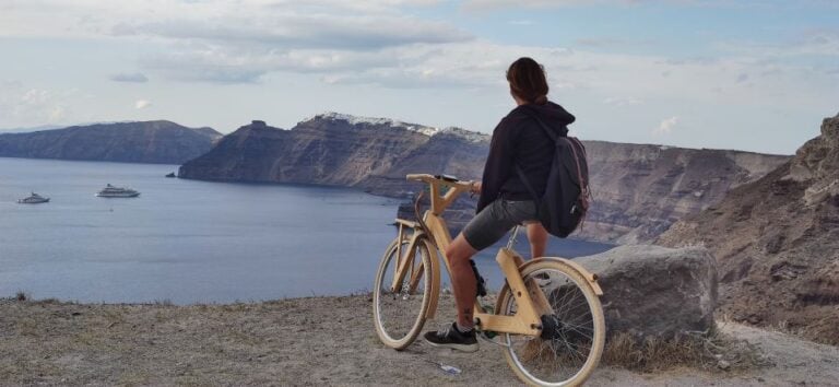 Santorinis Private Wooden E-Bike Tour With Lunch or Dinner