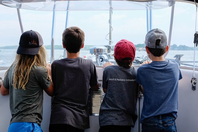 Scenic Lighthouse Boat Cruise From Portlands Old Port