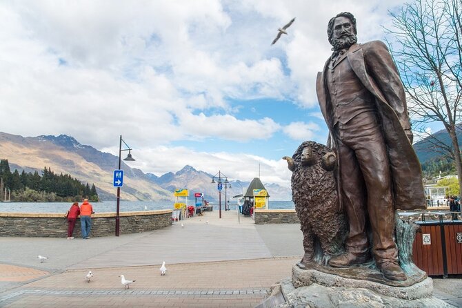 Self-Guided Queenstown Scavenger Hunt: Queenstown Take The Leap!